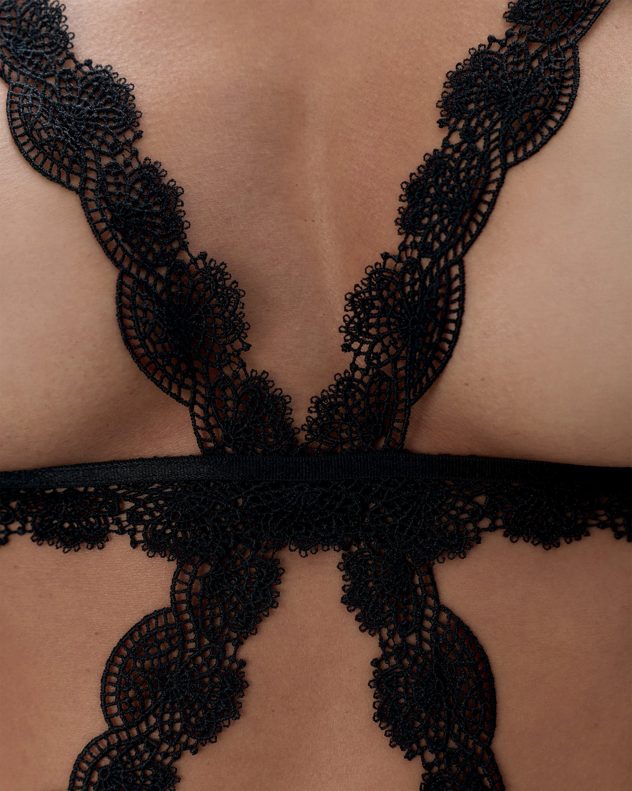 Arella Open Bodysuit Black