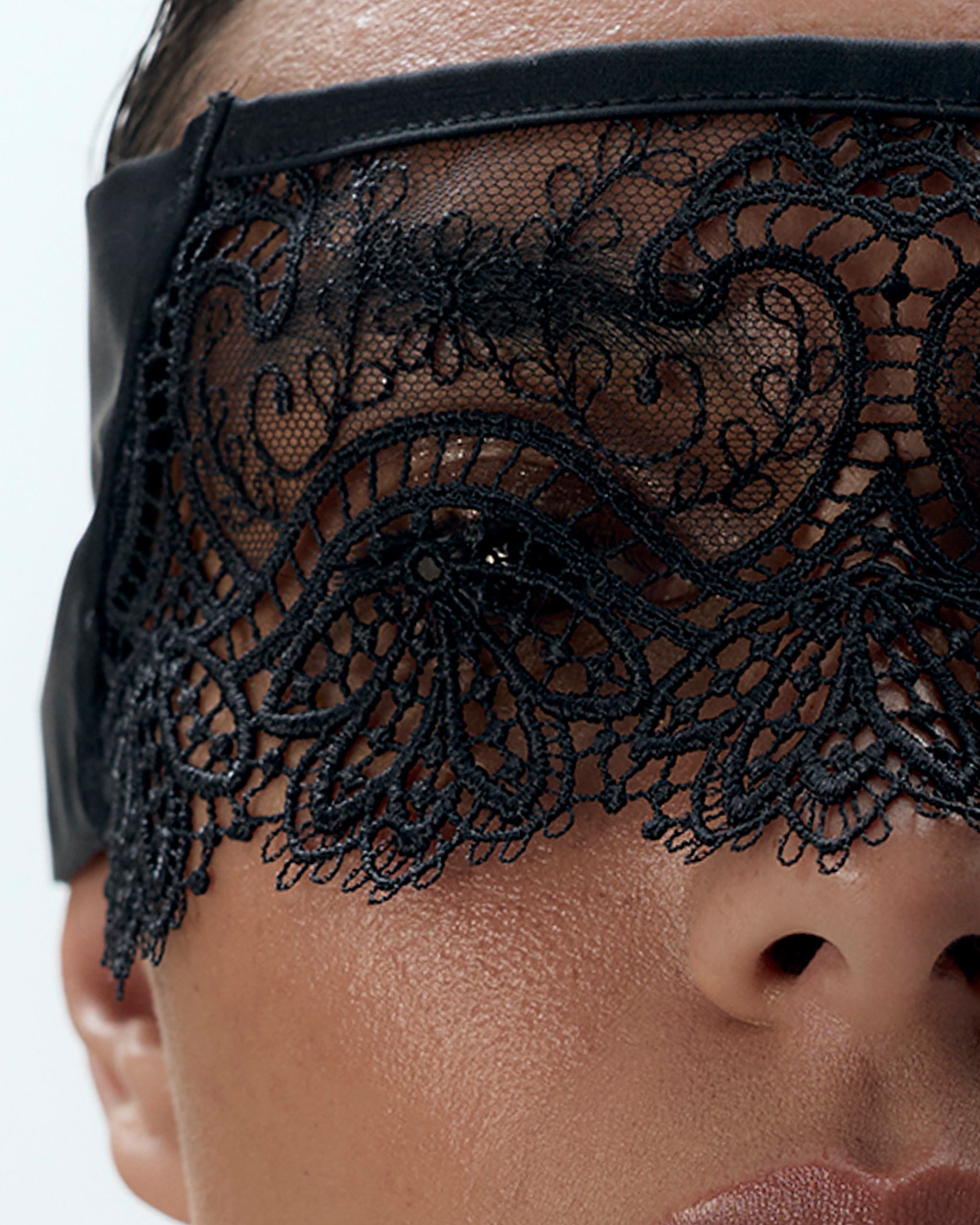 Arella Eye Mask Black